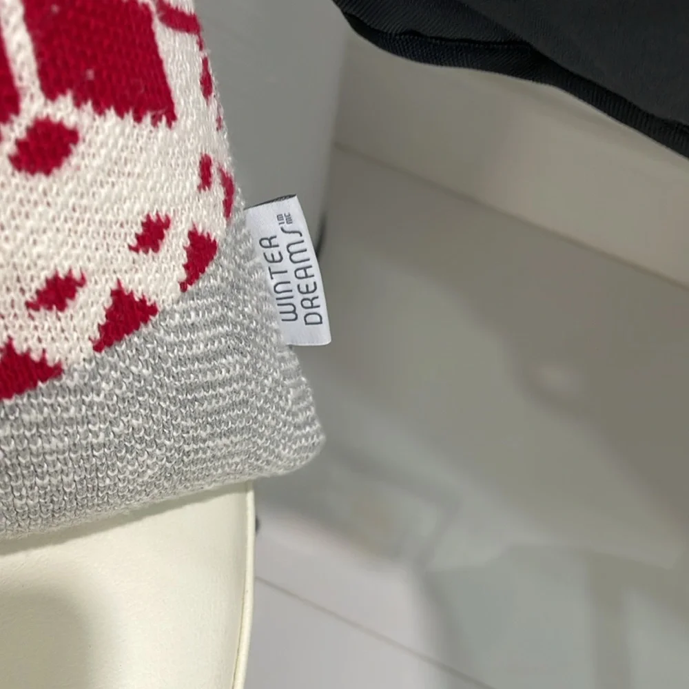 Winter Dreams Gray/White/Red 